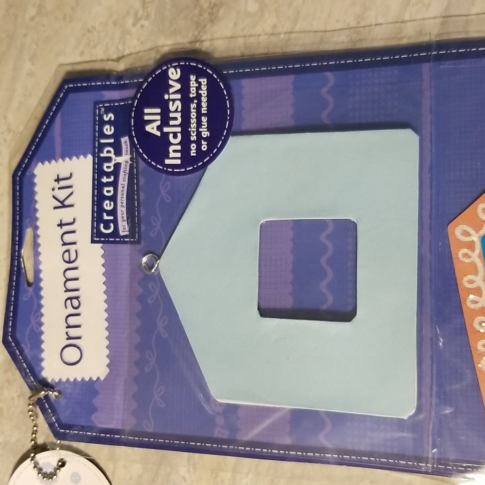 New Creatable Ornament kit